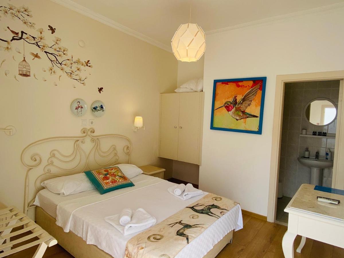 Sade Otel