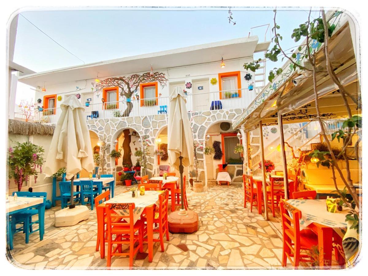 Otel Sade *